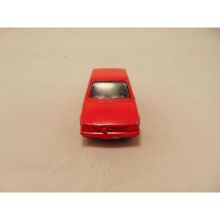 Ford Escort XR3i 1:64 Corgi rood