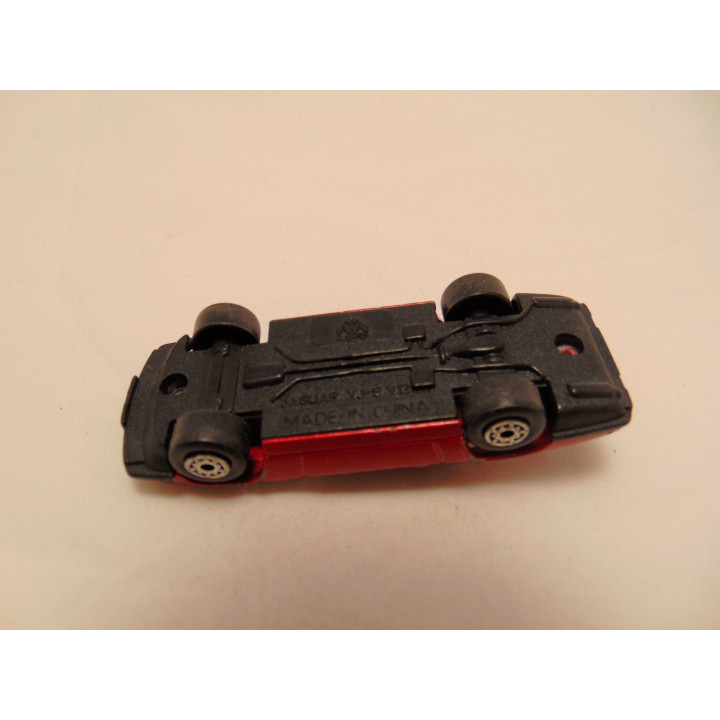 Jaguar XJS V12 1:64 MC Toys roodbruin