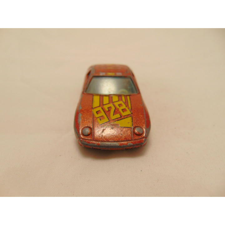 Porsche 928 1:64 Yat ming Bruin