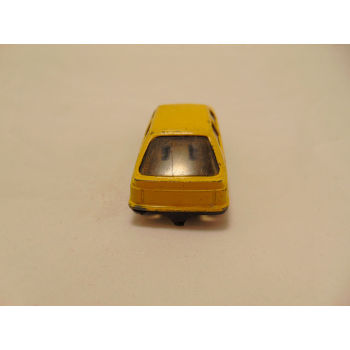 Renault 11 1:64 Mira geel