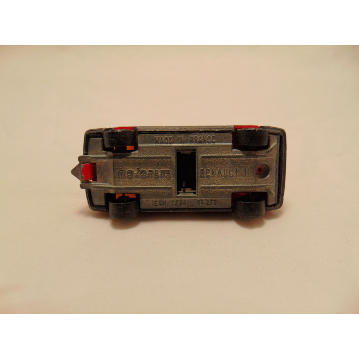 Renault 11 met sunroof Majorette rood