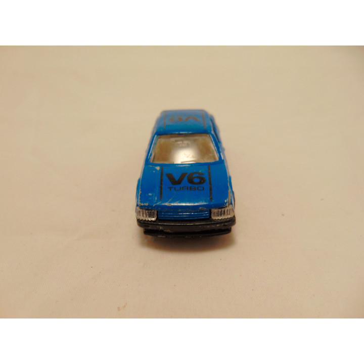 Renault 25 V6 turbo MC Toys 1:64 blauw