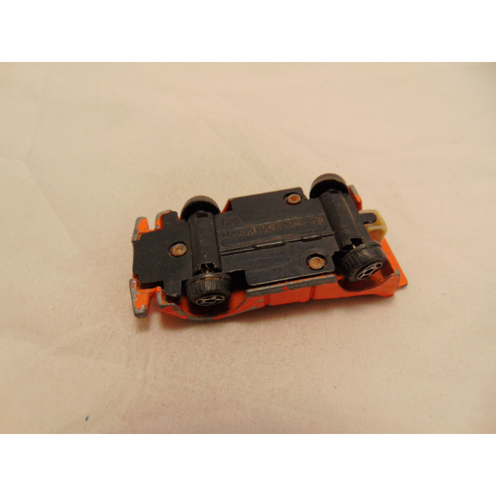 Chevrolet March 707 1:64 oranje