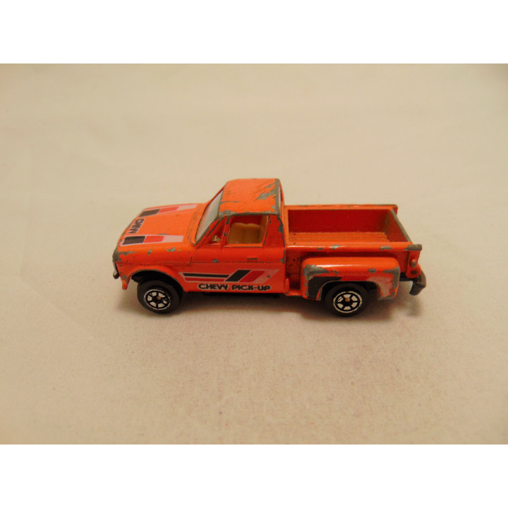 Chevrolet LUV Pickup 1977 1:64 Yatming oranjeroze