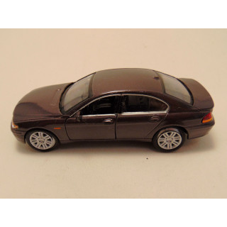 Bmw 745i 1:36 Welly paarsbruin