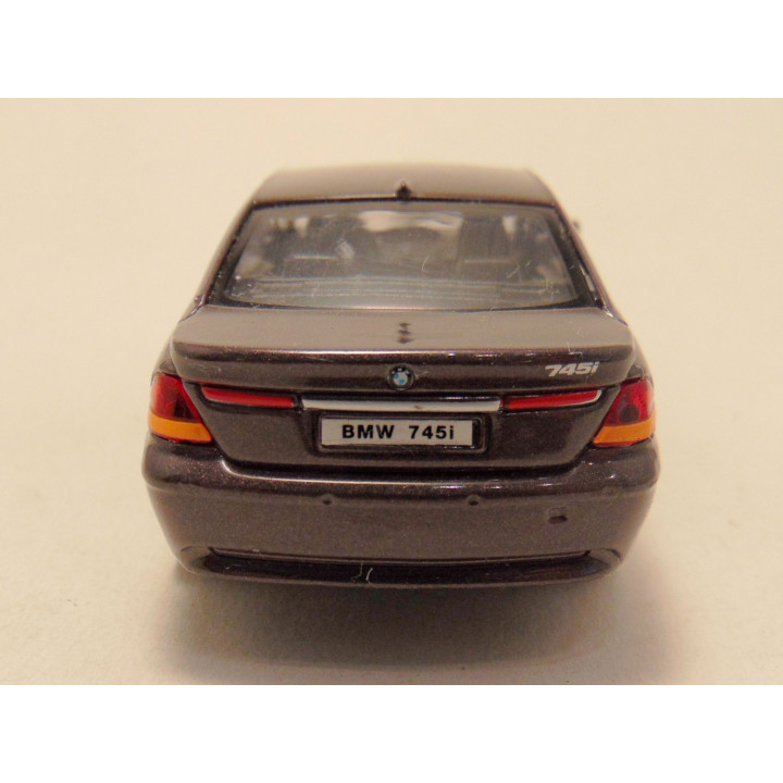 Bmw 745i 1:36 Welly paarsbruin