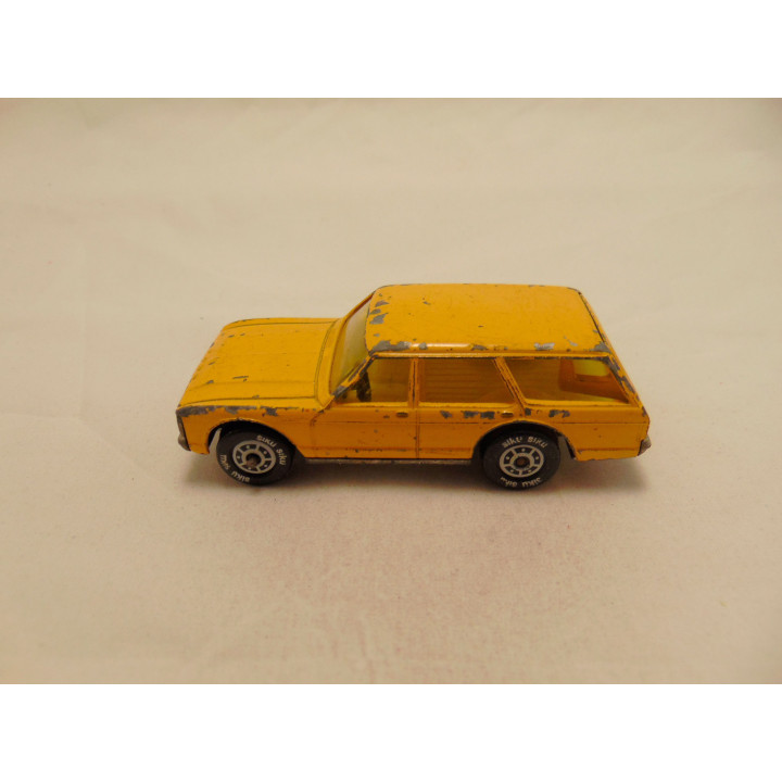 Ford Granada turnier Siku 1322 geel