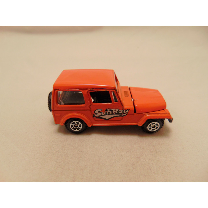 Jeep CJ7 Renegade Sunray 1:64 Welly 3333 oranje
