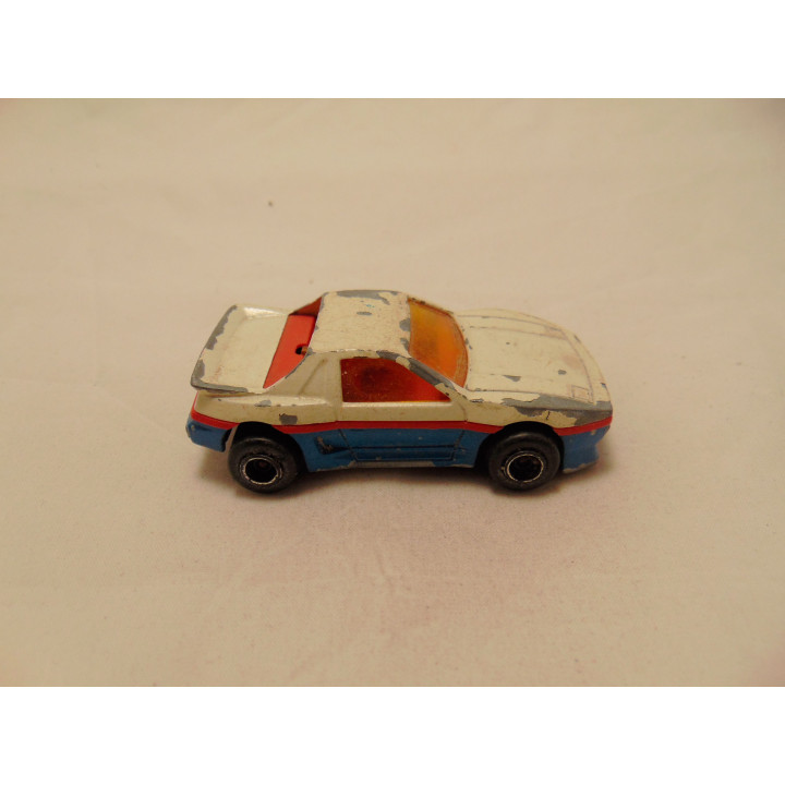 Pontiac Fiero Majorette 1:55 wit