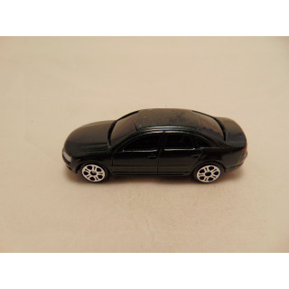 Audi A8 1:64 Maisto donkergroen