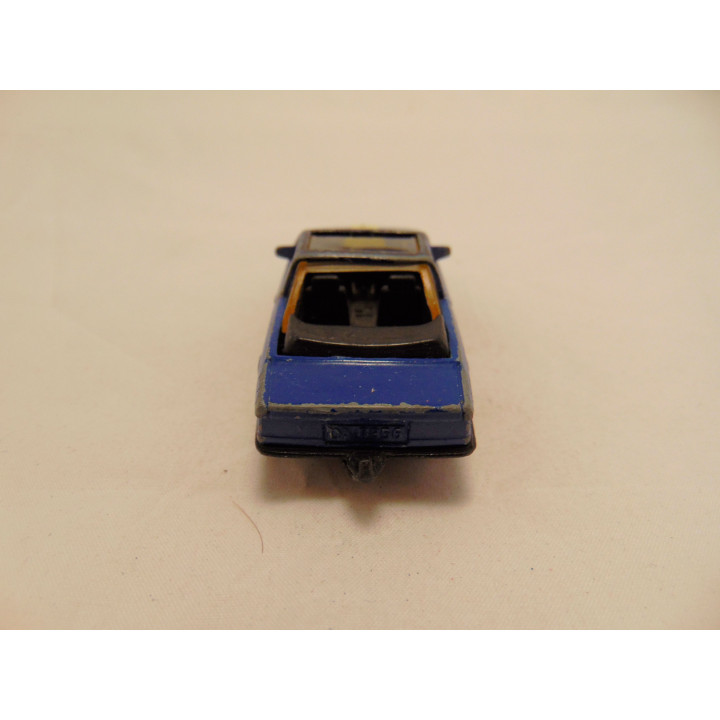 Bmw 323i cabrio 1978 met BP logo 1:58 Matchbox blauw