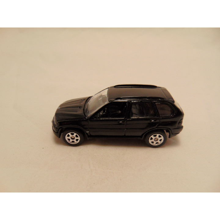 Bmw X5 1:64 Welly 52057 zwart - modelauto