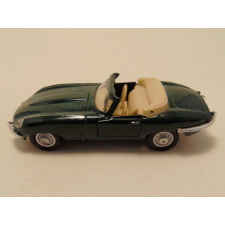 Jaguar E Type cabrio 1:36 Edocar groen