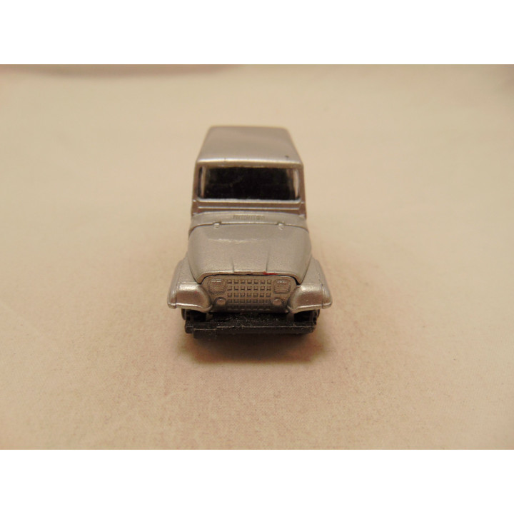 Jeep CJ7 Renegade Sunray 1:64 Welly 3333 zilverkleurig