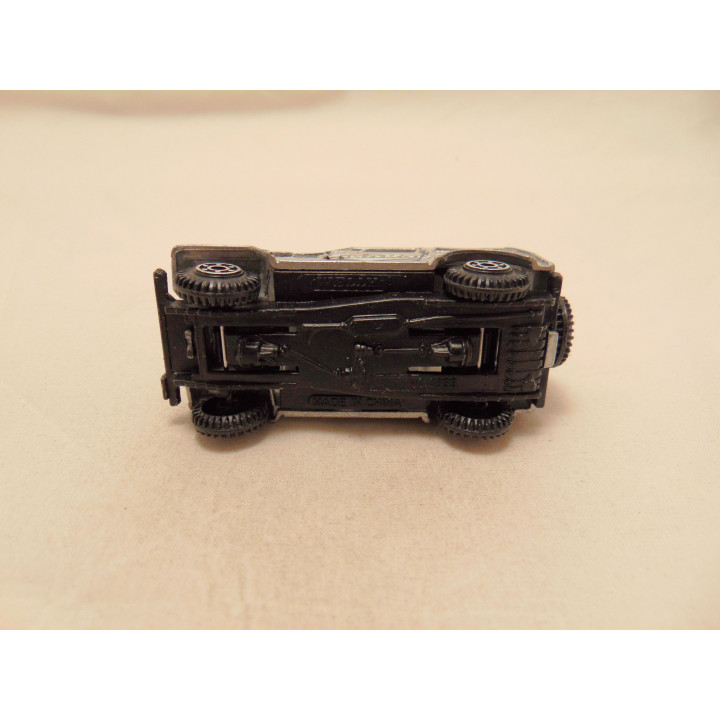 Jeep CJ7 Renegade Sunray 1:64 Welly 3333 zilverkleurig