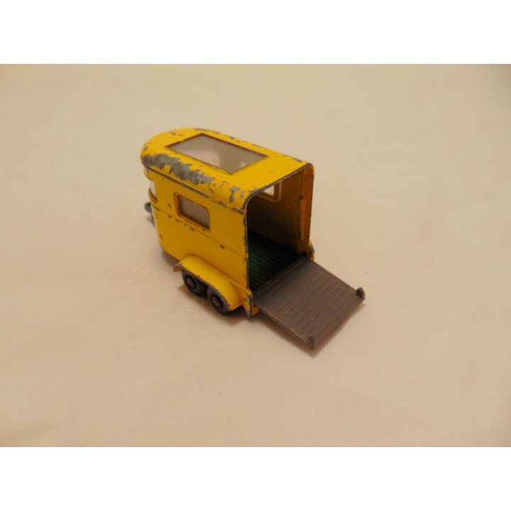 Paarden trailer Matchbox mb 43 geel