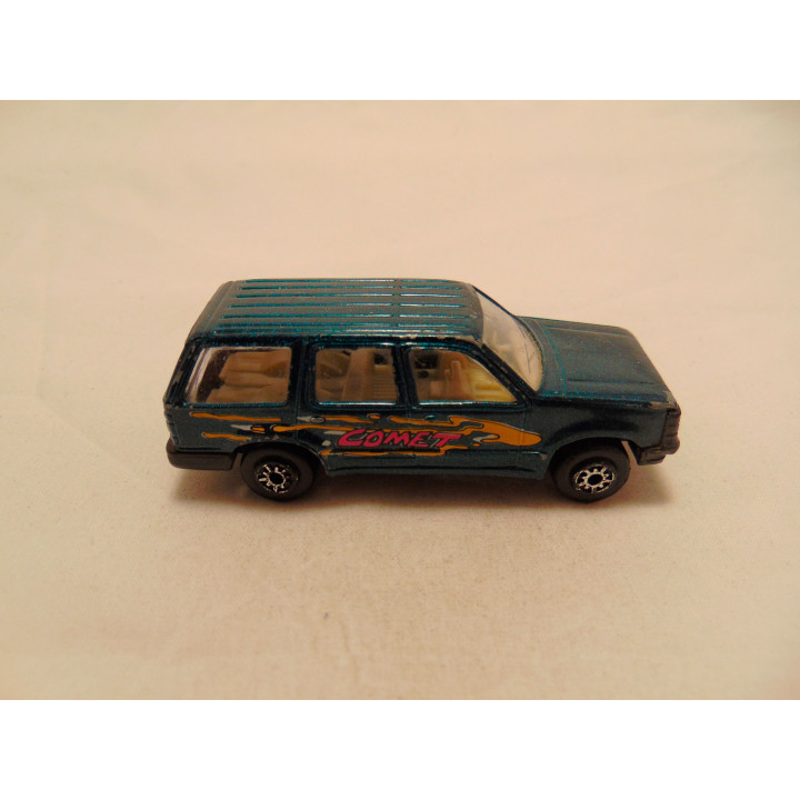 Ford Explorer 1990 1:64 Maisto donkergroen