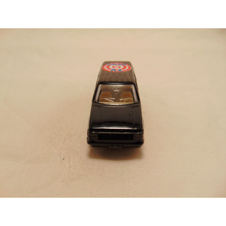 Ford Explorer 1990 Channel 6 news 1:64 Maisto zwart