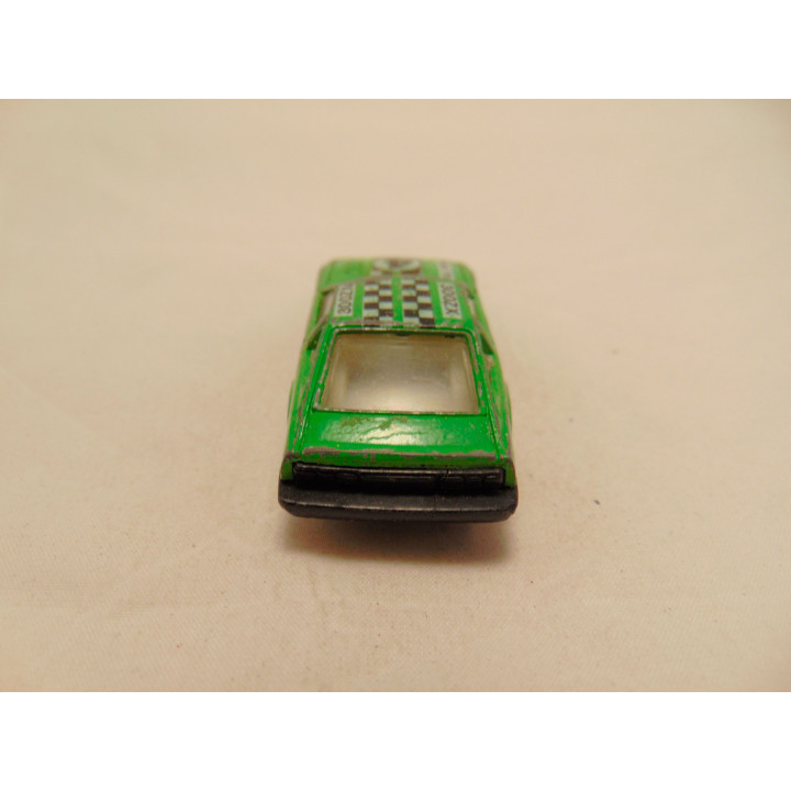 Nissan 300 ZX 1:64 groen