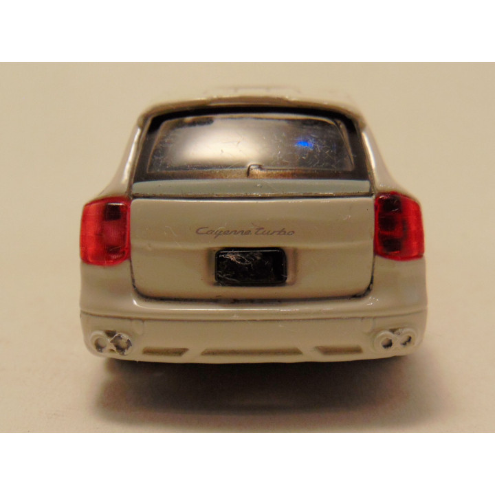 Porsche Cayenne turbo 1:43 Bburago wit