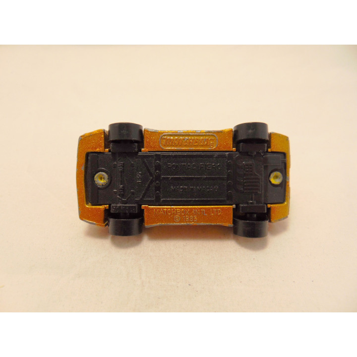 Pontiac Fiero Protech Rally Matchbox 1:55 geel Pontiac Fiero Protech Rally Matchbox 1:55 geel