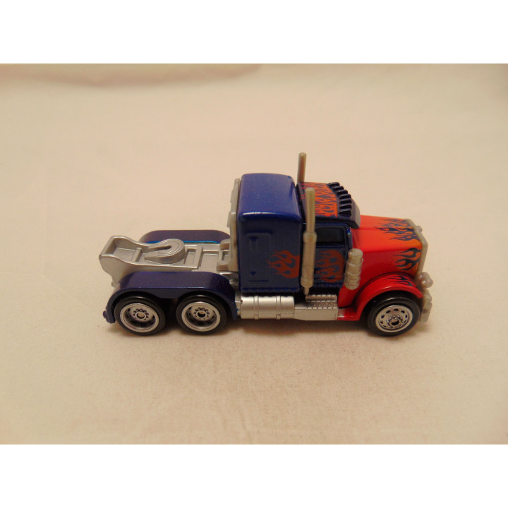 Optimus prime Transformers Hasbro 8x3.5x4cm - Verzamelobjecten