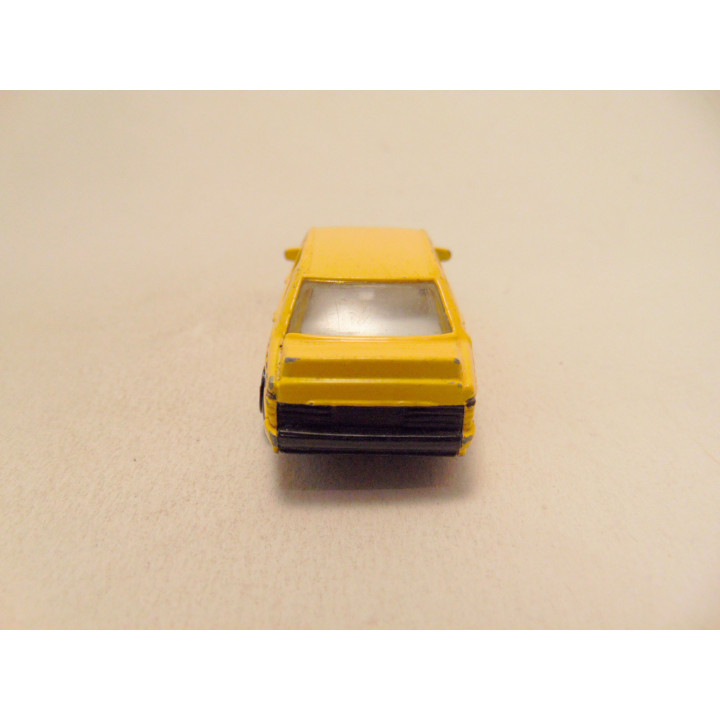 Mercedes 190 E Rennleitung 1:64 geel