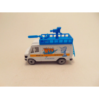 Mercedes 207D straalwagen WTV 1:64 Welly wit