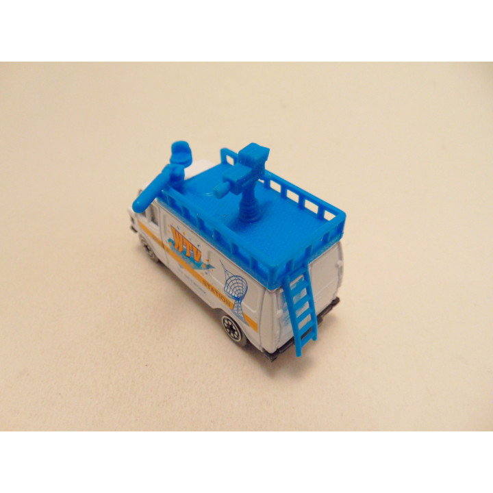 Mercedes 207D straalwagen WTV 1:64 Welly wit