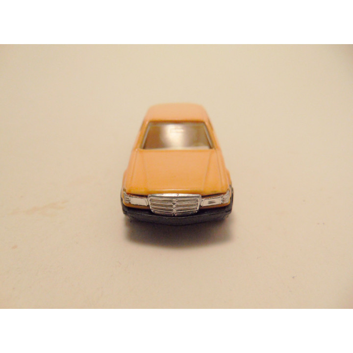 Mercedes 260SEL 1:64 MC Toys rozerood