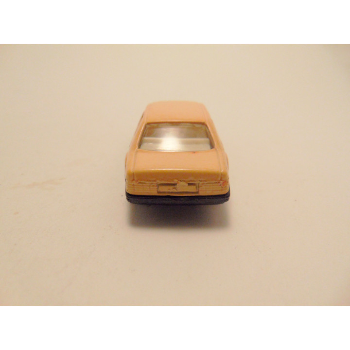 Mercedes 260SEL 1:64 MC Toys rozerood