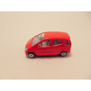 Mercedes A140 class 1:64 Welly rood