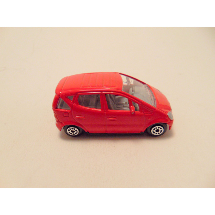 Mercedes A140 class 1:64 Welly rood