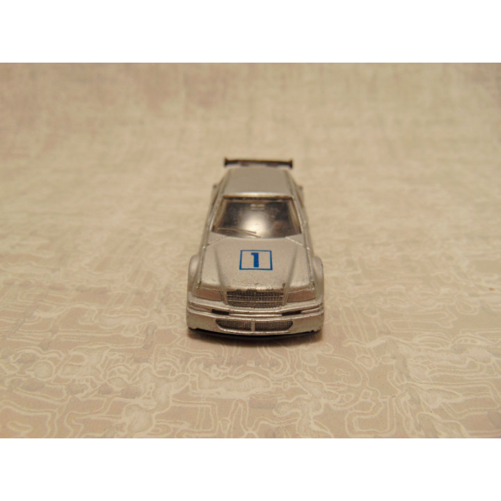 Mercedes C class DTM sedan Maisto 1:64 zilverkleurig