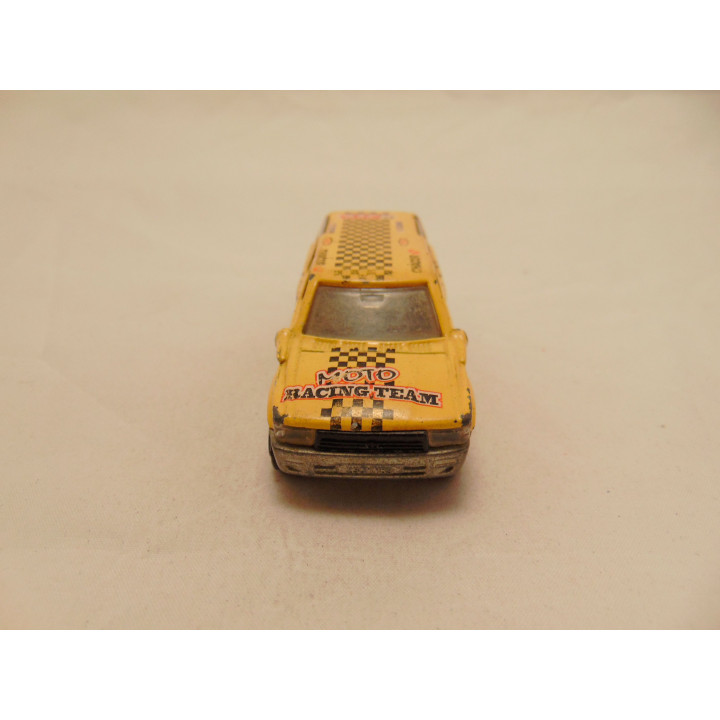 Toyota 4 Runner moto racing team 1:58 Majorette 276 cream
