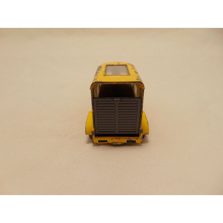 Paarden trailer Matchbox mb 43 geel
