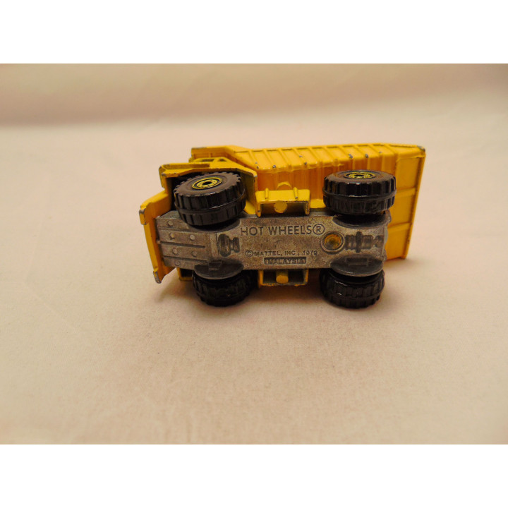 Caterpillar 769D dump truck Hot wheels 1982 geel