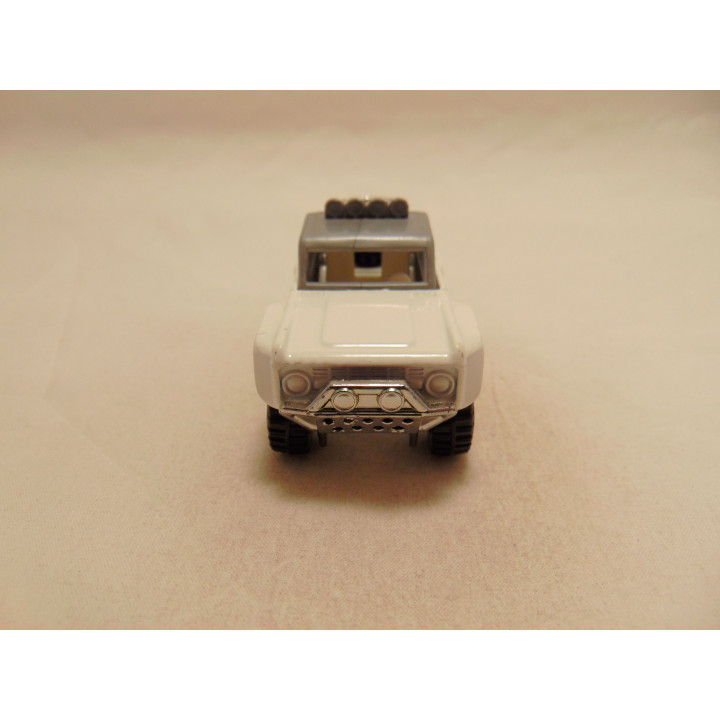 Ford Bronco Custom Hot wheels 2008-021 wit