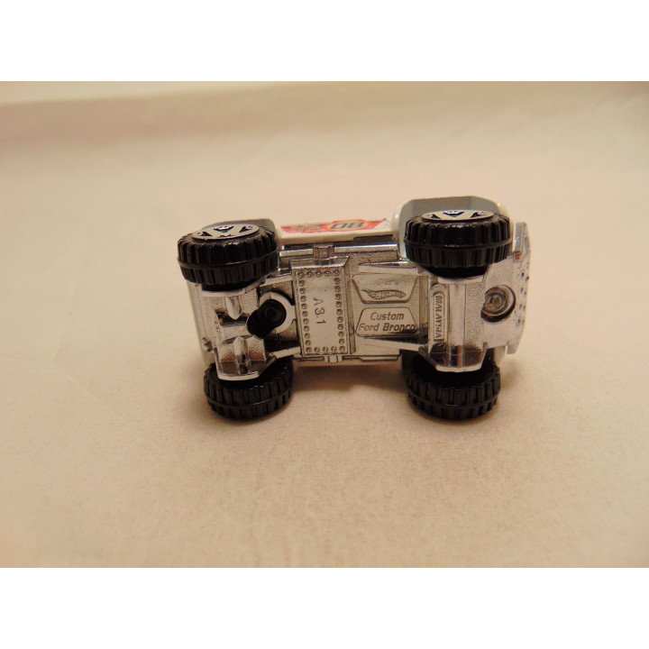 Ford Bronco Custom Hot wheels 2008-021 wit