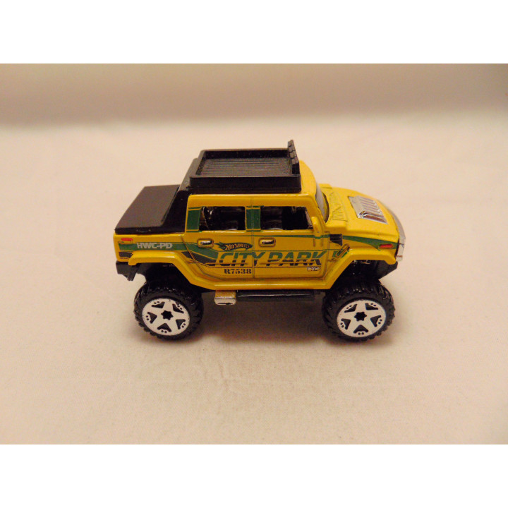 Hummer H2 Off Road 4x4 Hot wheels 2010 geel